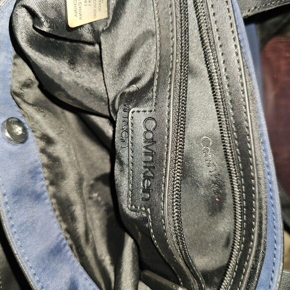 Calvin Klein
Navy Blue Purse Lane Nylon Triple Compartment Tote Handbag - Picture 13 of 16